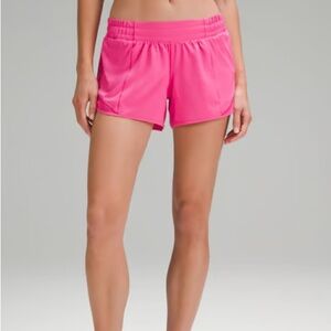 Lululemon Hotty Hot *Low-Rise Lined Short 4* (barely worn)